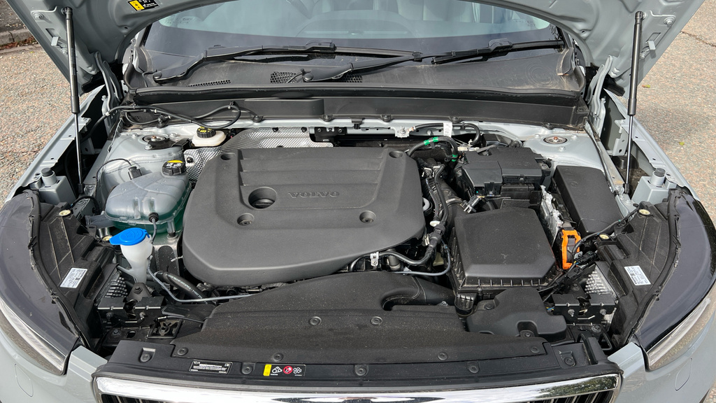 Volvo XC40 B4 Plus Dark - Mild Hybrid 360 Degree #31