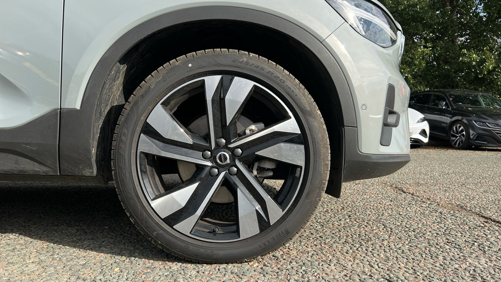 Volvo XC40 B4 Plus Dark - Mild Hybrid 360 Degree #15