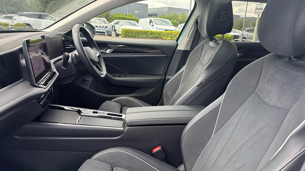 Volkswagen Passat 1.5 Tsi Ehybrid 272 R-line Dsg Black #27