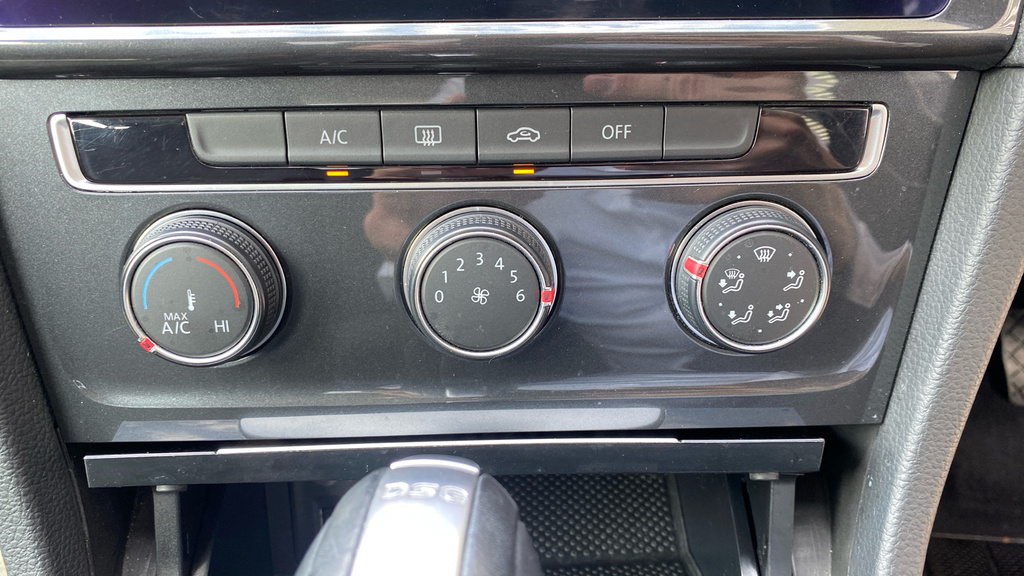 Volkswagen Golf 1.6 Tdi Se Nav Euro 6 Ss Black #36
