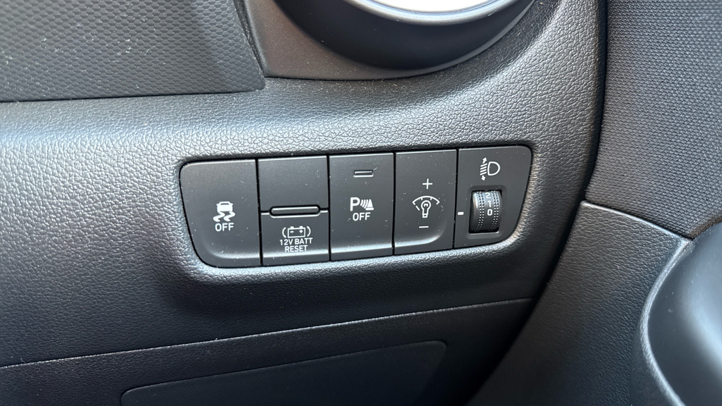 Hyundai Kona Kona Premium Ev Red #38
