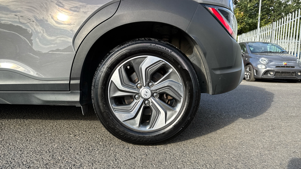 Hyundai Kona Kona Premium Ev Red #18
