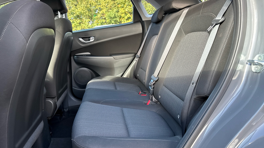 Hyundai Kona Kona Premium Ev Red #14
