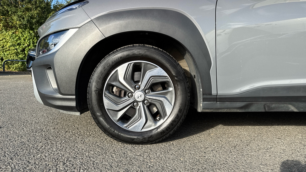 Hyundai Kona Kona Premium Ev Red #17