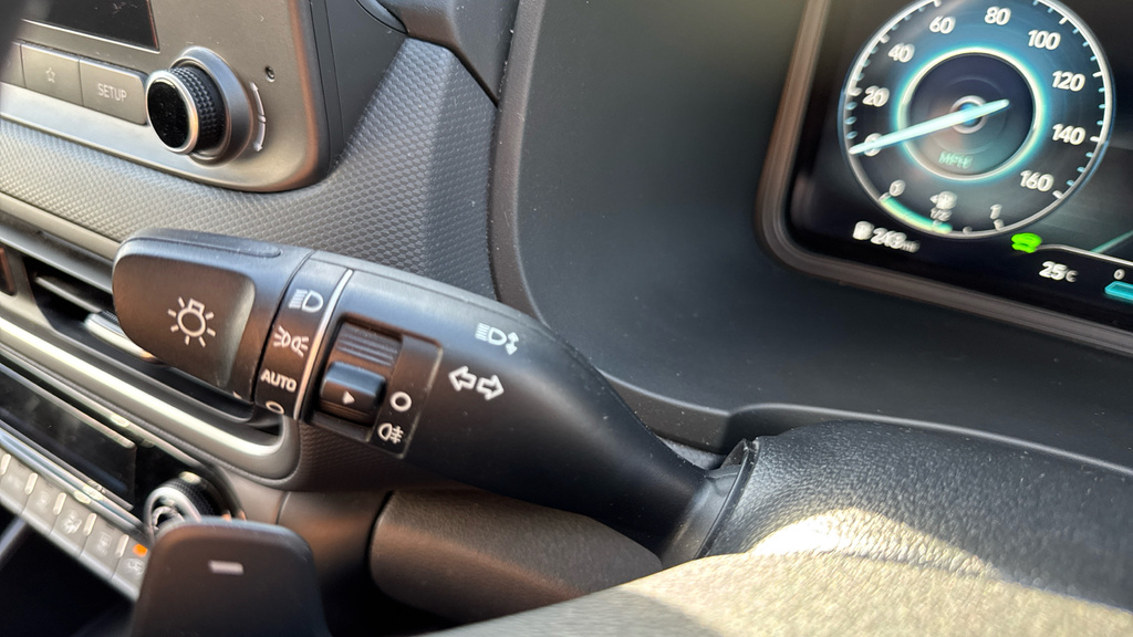 Hyundai Kona Kona Premium Ev Red #24