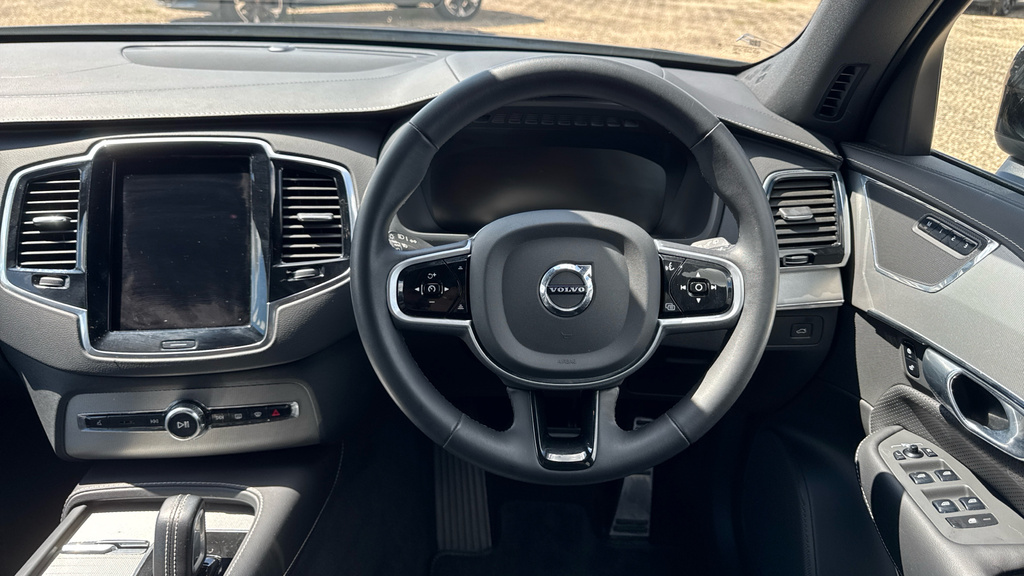 Volvo XC90 2.0 B5p 250 Plus Dark Awd Geartronic Black #24