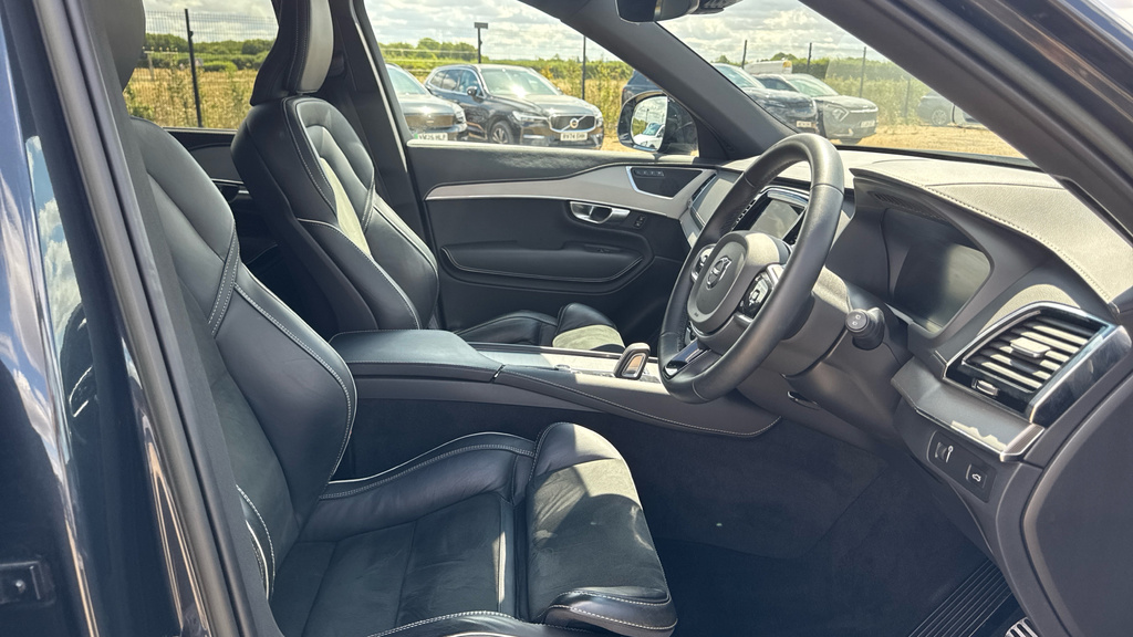 Volvo XC90 2.0 B5p 250 Plus Dark Awd Geartronic Black #23