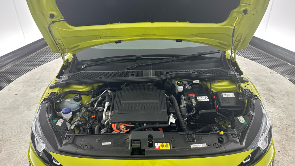 Peugeot e-208 100Kw Allure 50Kwh Yellow #16