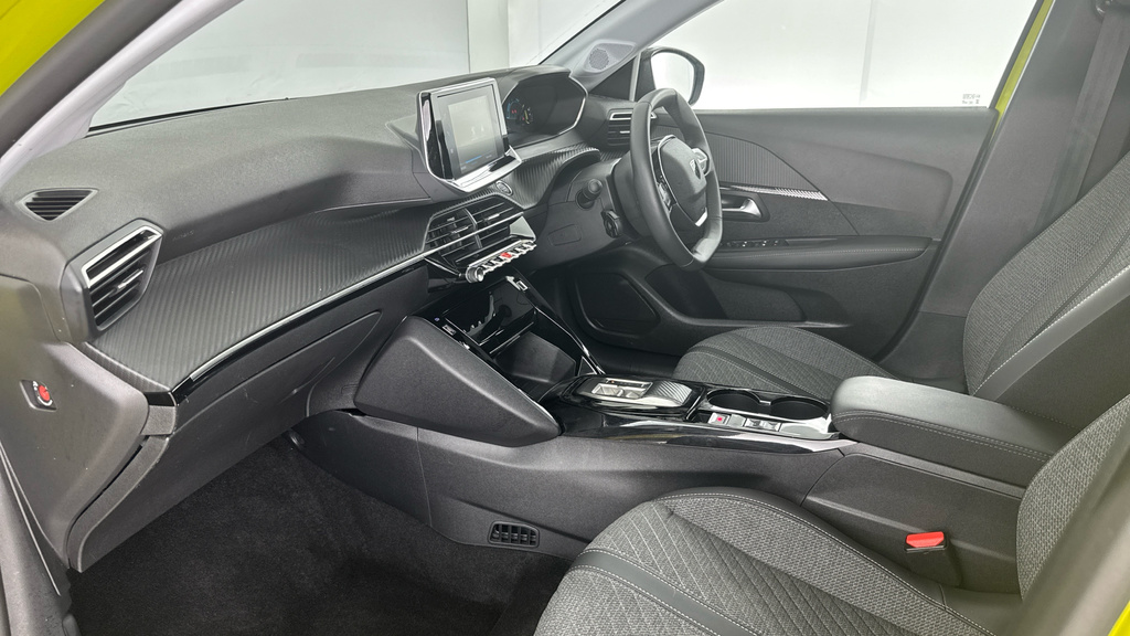Peugeot e-208 100Kw Allure 50Kwh Yellow #10