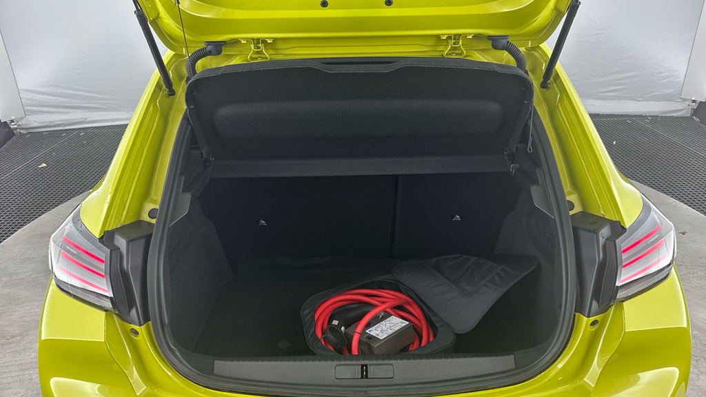 Peugeot e-208 100Kw Allure 50Kwh Yellow #15