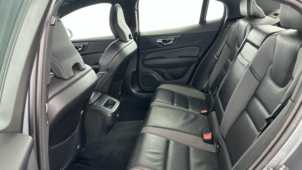Volvo S60 2.0 T5 R Design Edition Saloon 2 Grey #19