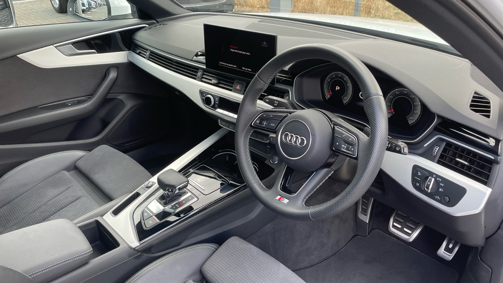 Audi A4 Avant Avant Black Edition 35 Tfsi 150 Ps S Tronic Red #9