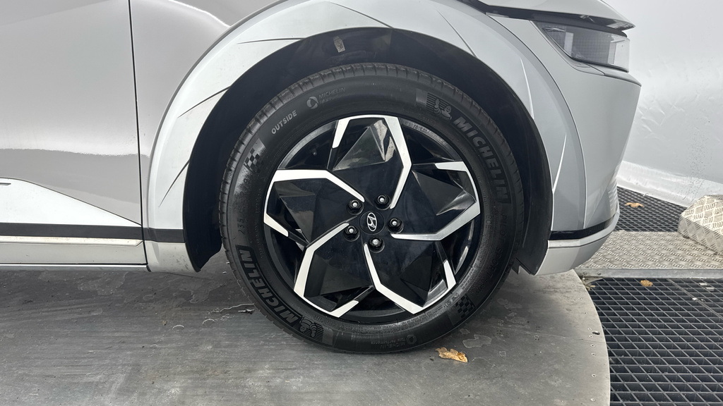 Hyundai Ioniq 5 Premium Gold #18