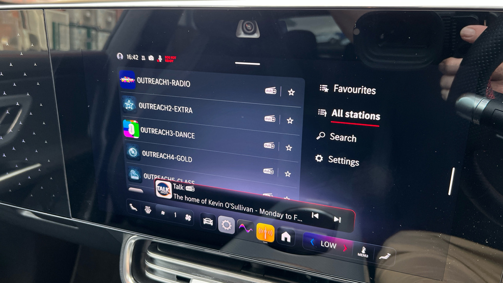 Mercedes-Benz CLA Class 1.3 Cla180h Mhev Amg Line Premium Plus Shooting Black #25