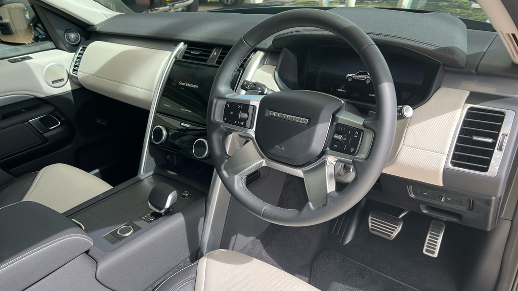 Land Rover Discovery D350 Se Commercial White #9