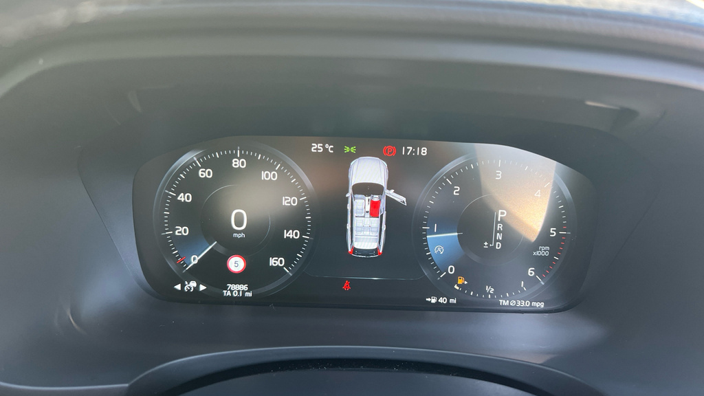 Volvo V90 Cross Country D4 Awd Plus Grey #16