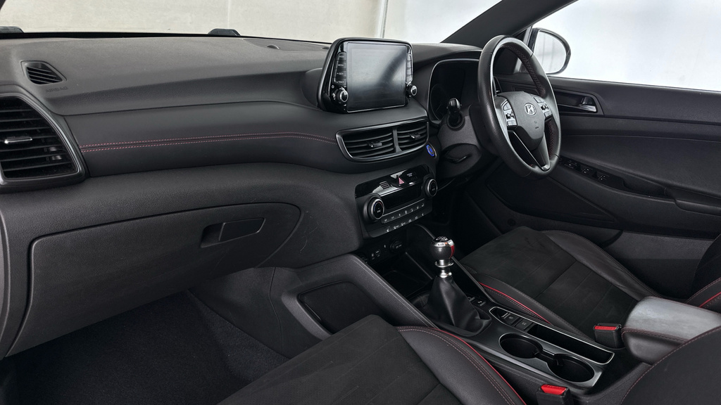 Hyundai Tucson 1.6 Gdi Se Nav 2Wd Red #11