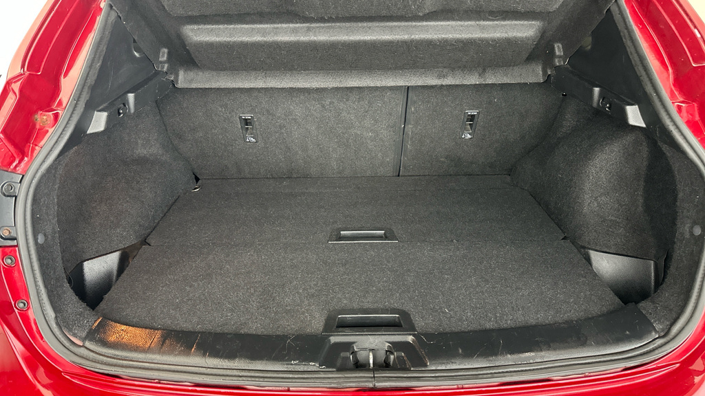 Nissan Qashqai 1.6L Tekna Red #22