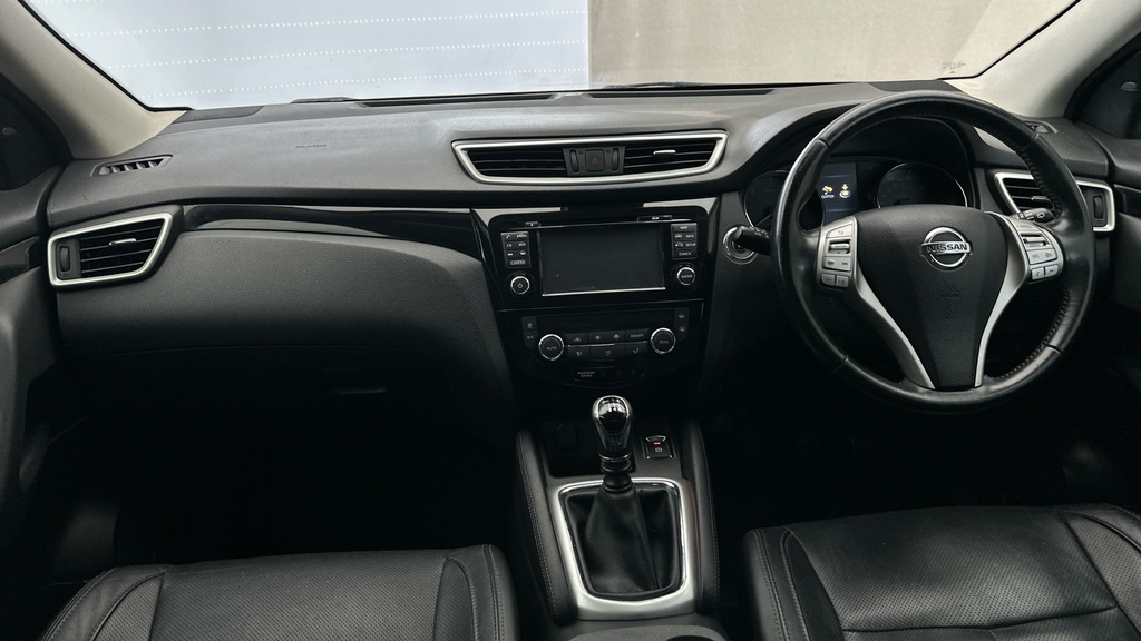 Nissan Qashqai 1.6L Tekna Red #14