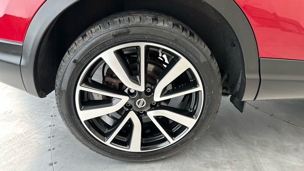 Nissan Qashqai 1.6L Tekna Red #26