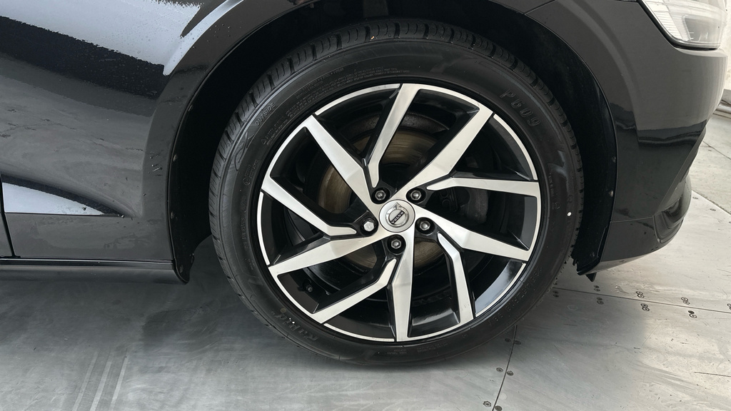 Volvo V60 T6 Recharge 11.6Kwh R-design Silver #28
