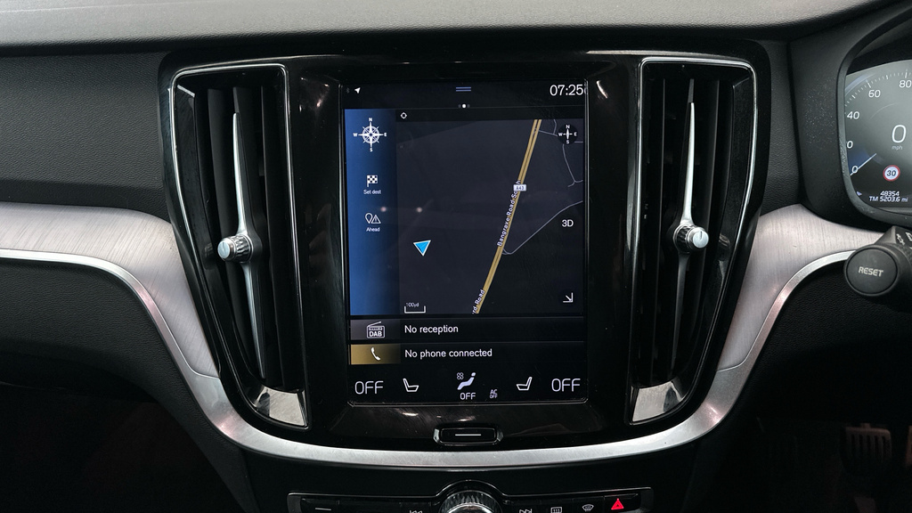 Volvo V60 T6 Recharge 11.6Kwh R-design Silver #15