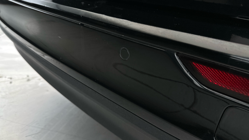 Volvo V60 T6 Recharge 11.6Kwh R-design Silver #4