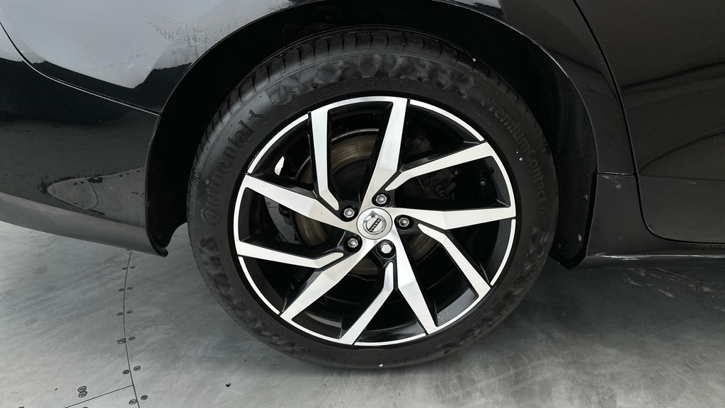 Volvo V60 T6 Recharge 11.6Kwh R-design Silver #27