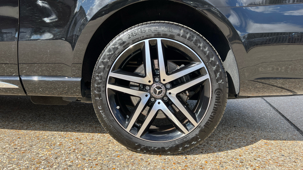 Mercedes-Benz V Class V300 D Premium Amg Line 9G-tronic Extra Long Grey #37