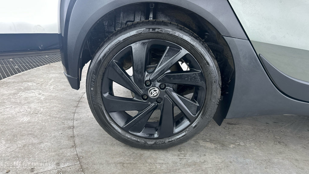 Toyota Aygo X 1.0 Vvt-i Edge Black #25