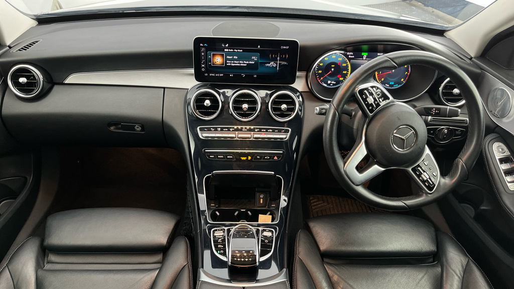 Mercedes-Benz C Class C300d Amg Line Premium Plus 9G-tronic Black #11