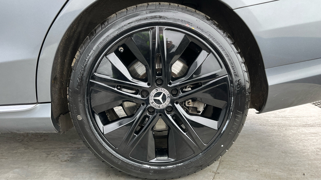 Mercedes-Benz C Class C300d Amg Line Premium Plus 9G-tronic Black #23