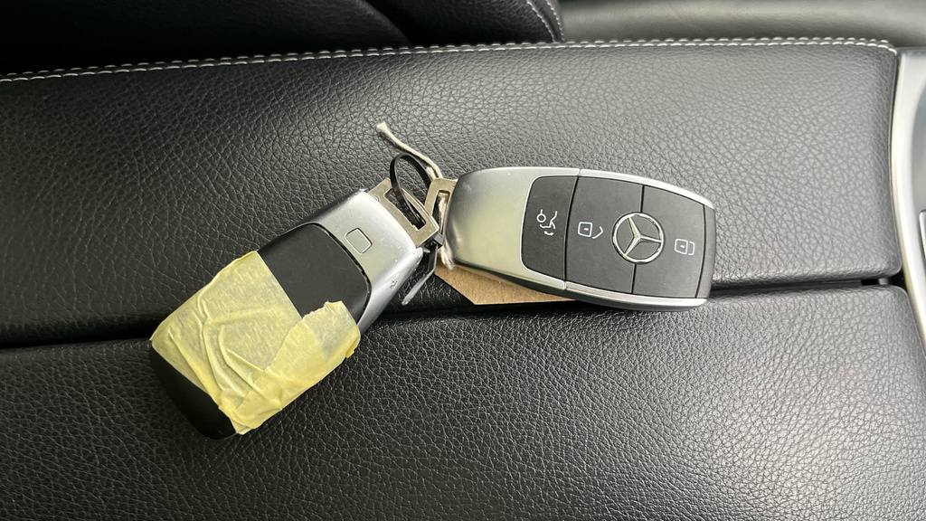 Mercedes-Benz C Class C300d Amg Line Premium Plus 9G-tronic Black #27