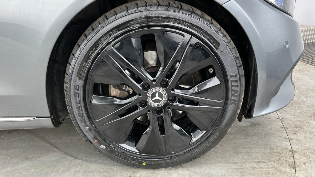 Mercedes-Benz C Class C300d Amg Line Premium Plus 9G-tronic Black #25