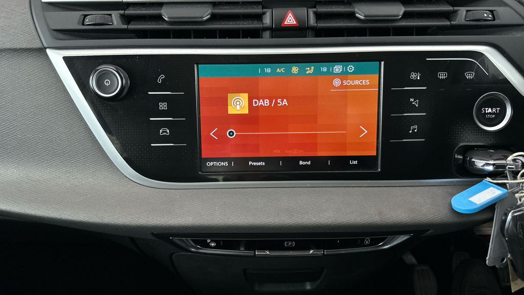 Citroen C4 SpaceTourer 1.2 Puretech 130 Flair Estate White #21