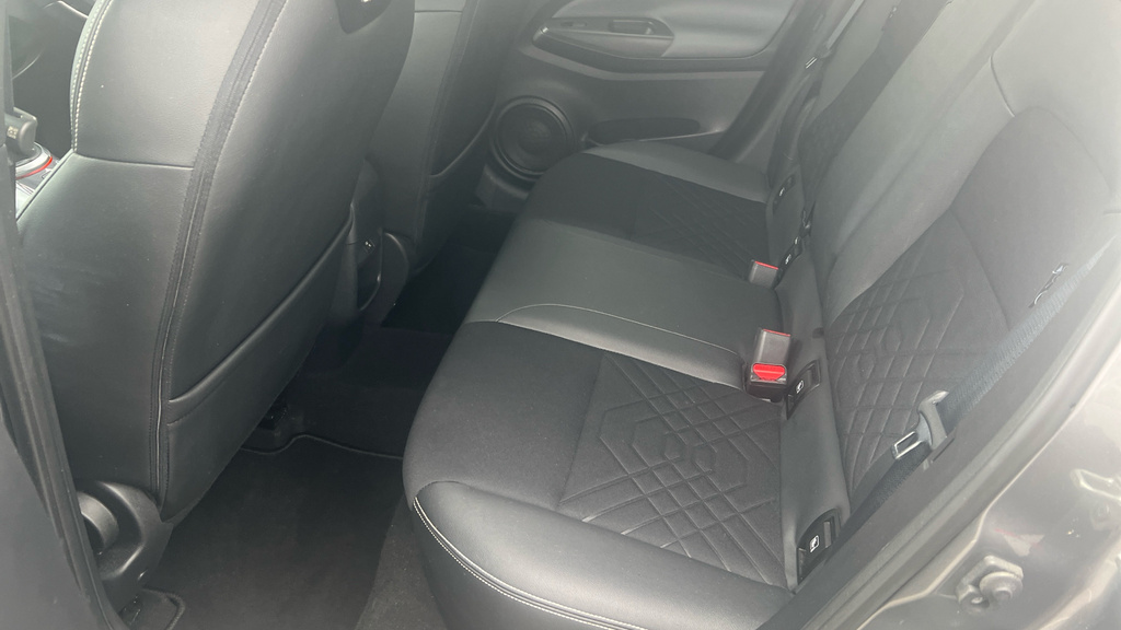 Nissan Juke 1.0 Dig-t 114 Tekna Red #11