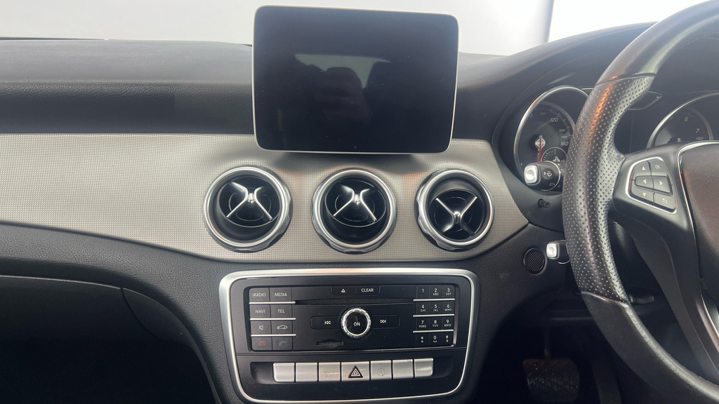Mercedes-Benz GLA Class 1.6 Gla180 Amg Line Edition 7G-dct Euro 6 Ss Black #18