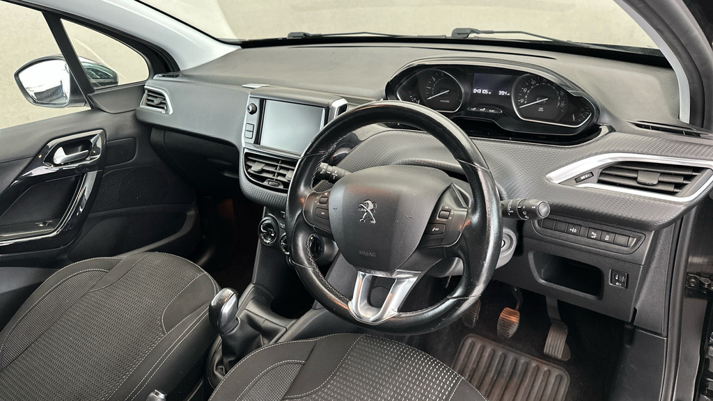 Peugeot 208 1.2 Puretech Allure Euro 6 Black #10