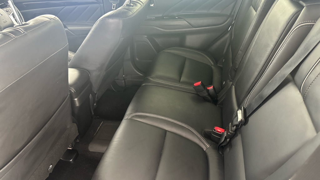Mitsubishi Outlander 2.0 Phev Gx5h Estate Red #23