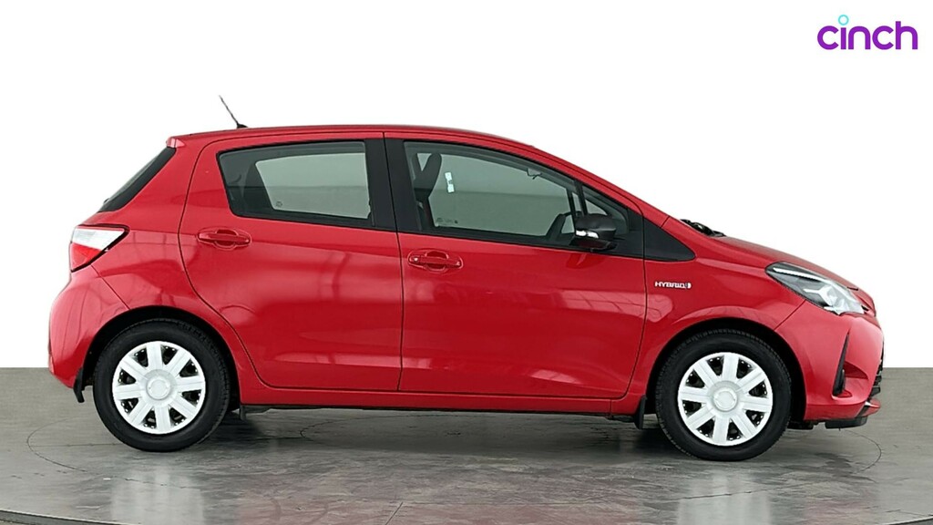 Toyota Yaris 1.5 Hybrid Icon Tech Cvt White #2