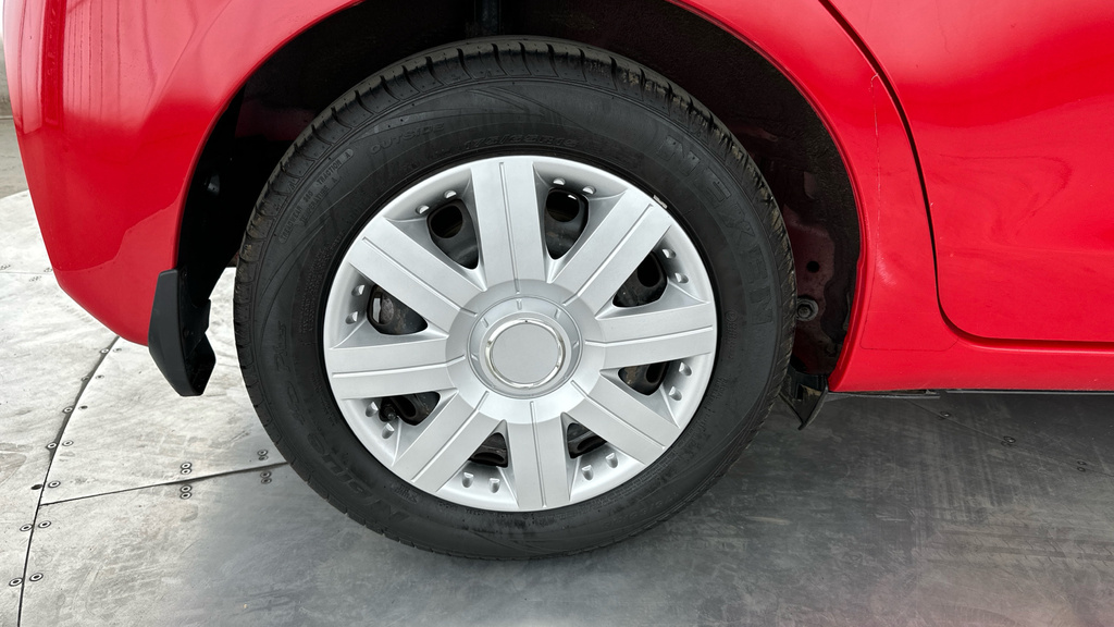 Toyota Yaris 1.5 Hybrid Icon Tech Cvt White #20