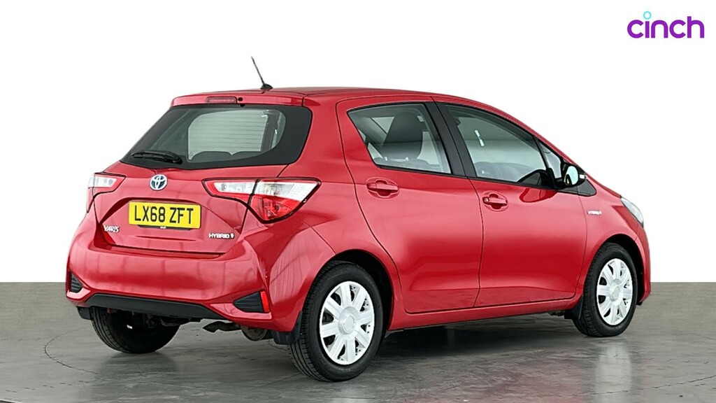 Toyota Yaris 1.5 Hybrid Icon Tech Cvt White #3