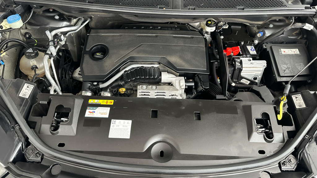 Peugeot 5008 1.2 Hybrid 145 Gt E-dsc6 White #23