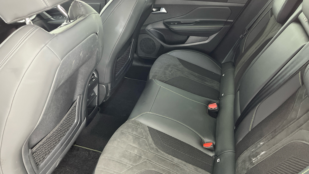 Peugeot 408 1.2 Puretech Allure 130 Eat8 Grey #24