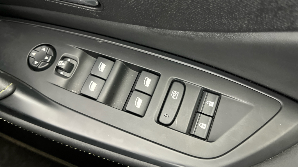 Peugeot 408 1.2 Puretech Allure 130 Eat8 Grey #12