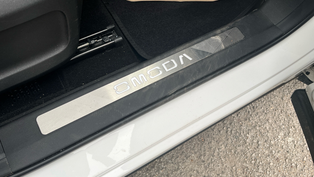 Omoda 9 1.5T Shs 34.46Kwh Noble Suv Plug In Hyb Black #36