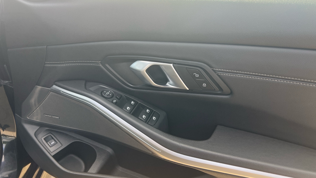 BMW 3 Series Bmw Saloon 330E Xdrive M Sport Step Blue #33