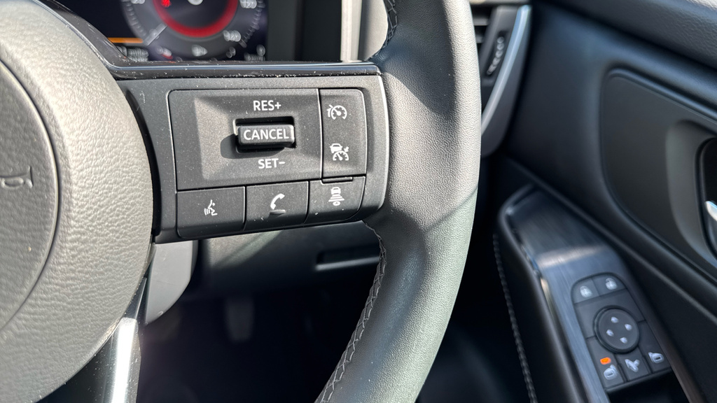 Nissan Qashqai 1.3 Dig-t Mh Acenta Premium Grey #25