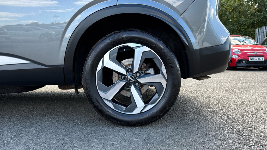 Nissan Qashqai 1.3 Dig-t Mh Acenta Premium Grey #20