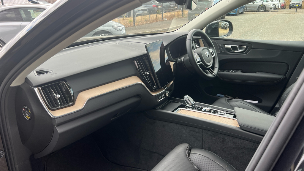 Volvo XC60 2.0 B5 Mhev Plus Black Edition Awd Euro 6 S #10